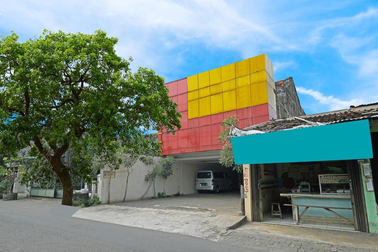 Oyo 91453 Hotel Srikandi Gejayan Maguwo Extérieur photo
